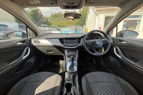 Vauxhall Astra DESIGN S/S.. AUTOMATIC.. 5 SERVICES.. BLUETOOTH.. DAB.. CRUISE CONTROL..A/C 3