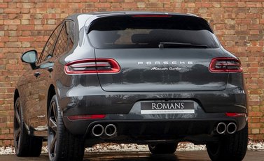 Porsche Macan Turbo 3