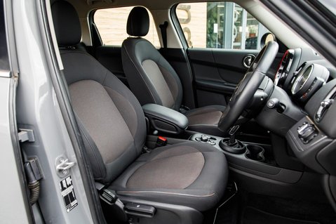 Mini Countryman COOPER CLASSIC 28
