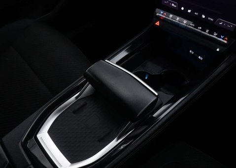 Renault Austral 1.2 Austral Techno Espirit Alpine HEV Auto 5dr 32