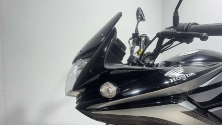 Honda CBF125 CBF125 2012 ONLY 5K MOT SERVICED ICONIC LEARNER BIKE 125CC 36