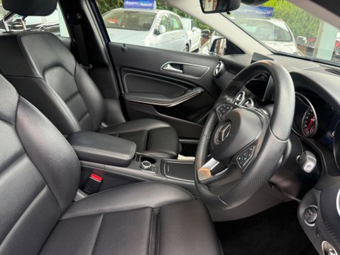Mercedes-Benz A Class 1.5 A180d Sport (Executive) 7G-DCT Euro 6 (s/s) 5dr 18