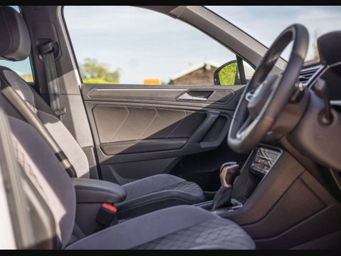 Volkswagen Tiguan 1.5 Tiguan R-Line Edition TSI Semi-Auto 5dr 19