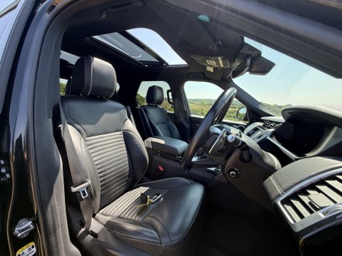 Land Rover Discovery SD6 HSE 26