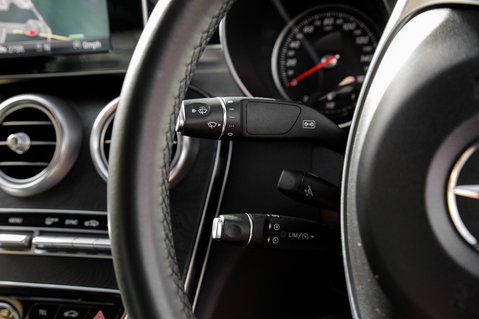 Mercedes-Benz C Class C 200 AMG LINE PREMIUM 18