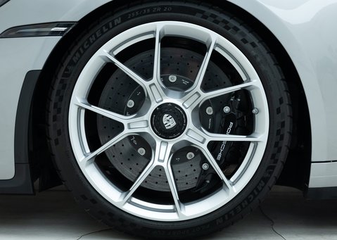 Porsche 911 GT3 Touring (992) 