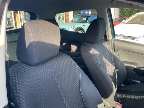 Mazda 2 1.3 Sport Venture Euro 5 5dr 15