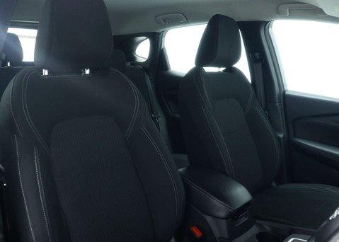 Nissan Qashqai 1.3 DIG-T MHEV Acenta Premium SUV 5dr Petrol Hybrid XTRON Euro 6 (s/s) (158 42