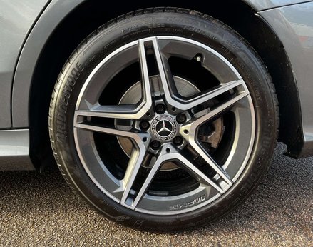 Mercedes-Benz C Class 2.0 C 300 AMG Line Premium Auto 4dr 13