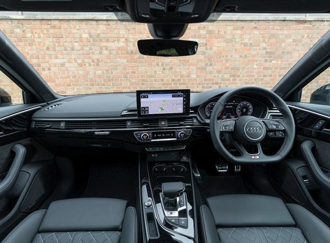 Audi S4 Avant Black Edition 19