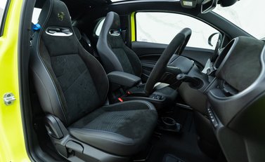 Abarth 500e Scorpionissima Cabrio 14