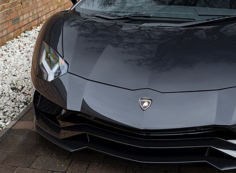 Lamborghini Aventador S LP740-4 24