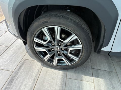Toyota Yaris Cross 1.5 VVT-h Excel E-CVT Euro 6 (s/s) 5dr 9