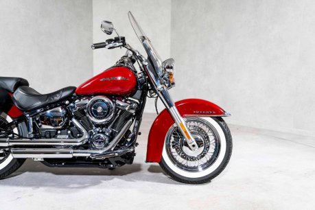 Harley-Davidson Softail Deluxe 1745. VAT Q. ONE OWNER. IMMACULATE EXAMPLE. TWO-TONE PAINT. 10