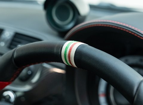 Abarth 695 Tributo Ferrari 11