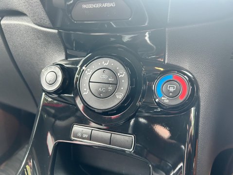 Ford Fiesta ZETEC S RED EDITION 25