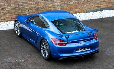 Porsche Cayman GT4 9