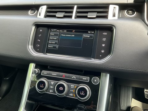 Land Rover Range Rover Sport 4.4 SD V8 Autobiography Dynamic Auto 4WD Euro 6 (s/s) 5dr 33