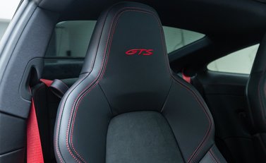 Porsche 911 Carrera GTS (992) 15