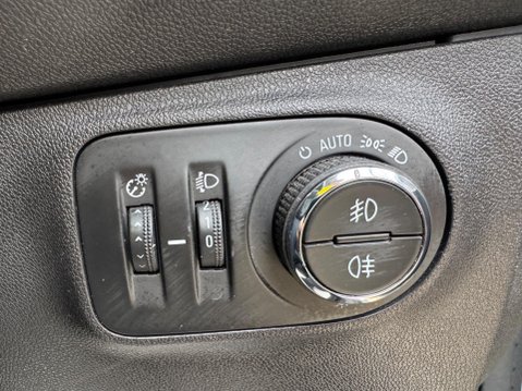 Vauxhall Corsa 1.4i ecoTEC Energy Euro 6 3dr 26