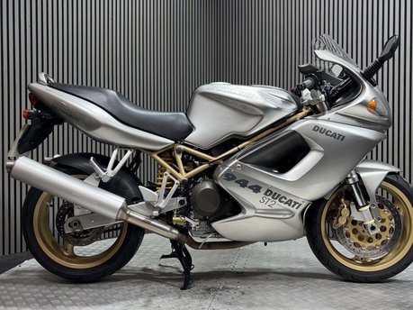 Ducati ST2 944 1998 37K MOT JULY 2027 PANNIERS VERY CLEAN TOURER
