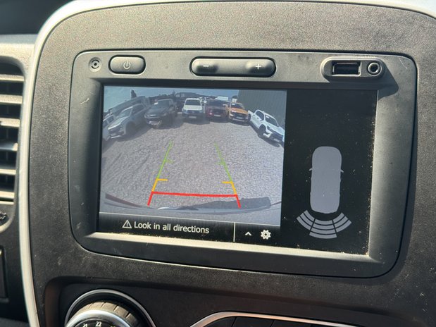 Renault Trafic SWB L1H1 [SOLD CR] Low Roof Black Edition SL28 Air Con Nav Sensors EURO 6 N 34
