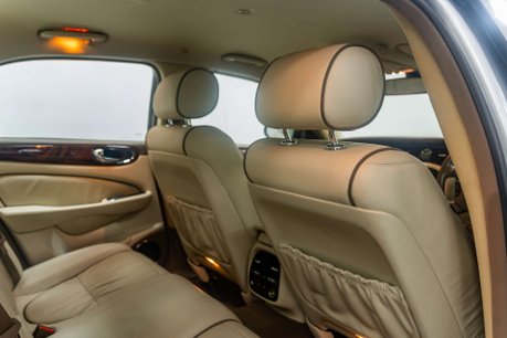 Jaguar XJ 3.0 XJ6 V6 Sovereign Auto 4dr 11