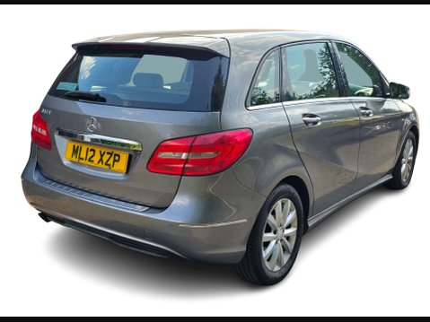 Mercedes-Benz B Class 1.6 B180 BlueEfficiency SE Auto 5dr 4