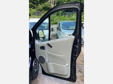 Vauxhall Vivaro 2.0 2700 CDTi FWD L1 4dr 21