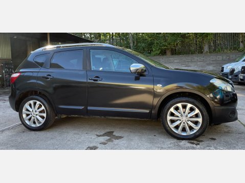 Nissan Qashqai 2.0 dCi Tekna Auto 4WD Euro 5 5dr (AVM) 6