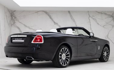 Rolls-Royce Dawn 10