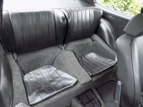 Porsche 911 T 2.2 LWB - LHD COUPE 26