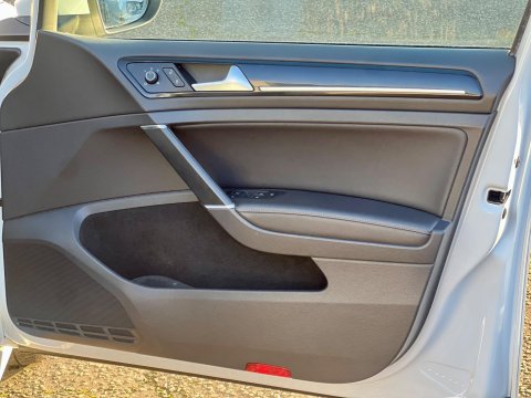 Volkswagen Golf 1.4 TSI BlueMotion Tech SE DSG Euro 5 (s/s) 5dr 58