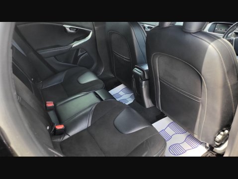 Volvo V40 T2 R-DESIGN NAV PLUS 21