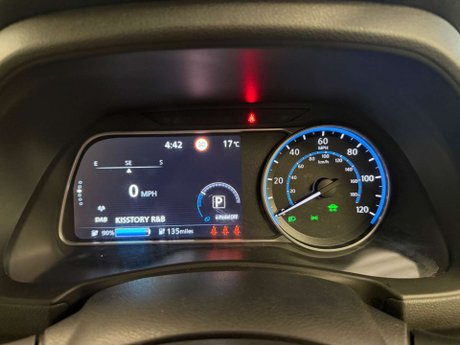 Nissan LEAF 40kWh Acenta Auto 5dr 30