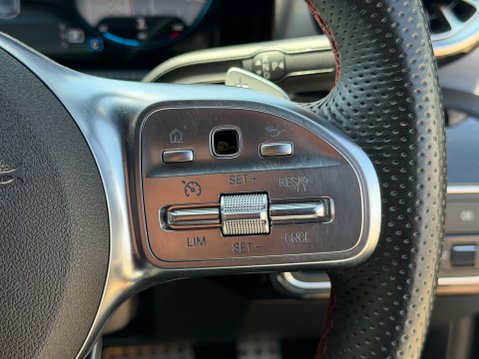 Mercedes-Benz A Class A 180 D AMG LINE PREMIUM 15