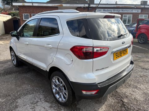 Ford Ecosport TITANIUM 11