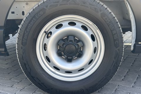 Ford Transit 350 Drw L2 165ps Single Cab Tipper - Rear Camera 32