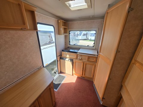 Gobur Carousel Clubman 16