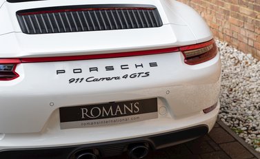 Porsche 911 (991.2) Carrera 4 GTS 27