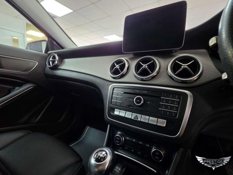Mercedes-Benz GLA 1.6 GLA200 Sport Euro 6 (s/s) 5dr 33