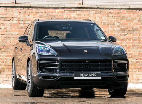 Porsche Cayenne Turbo (New Model) 1