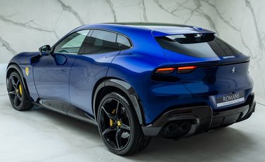 Ferrari Purosangue 12