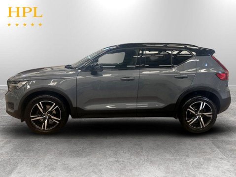 Volvo XC40 1.5 T3 R-Design SUV 5dr Petrol Auto Euro 6 (s/s) (163 ps) 4