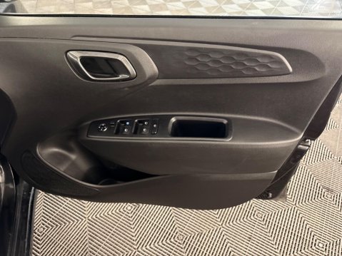 Hyundai i10 1.0 SE Connect Euro 6 (s/s) 5dr 30