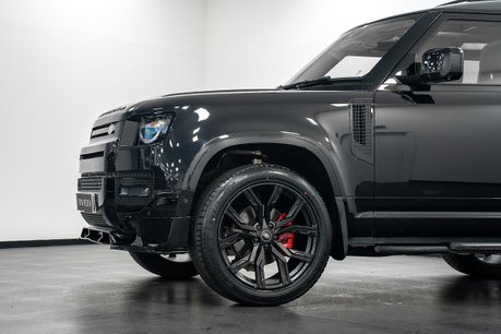 Land Rover Defender 3.0 D250 MHEV X-Dynamic HSE SUV 3dr Diesel Auto 4WD Euro 6 (s/s) (250 ps) 32
