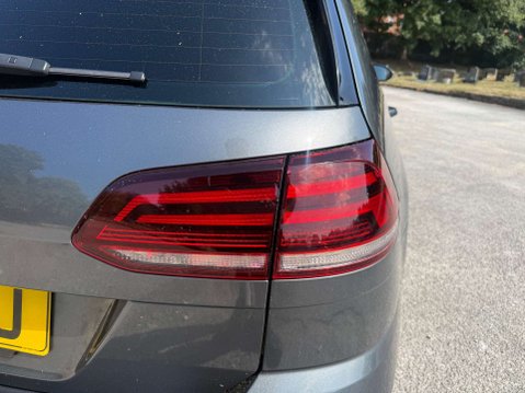 Volkswagen Golf 2.0 Golf R TSi Semi-Auto 4WD 5dr 50