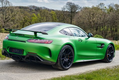 Mercedes-Benz AMG GT R PREMIUM 4