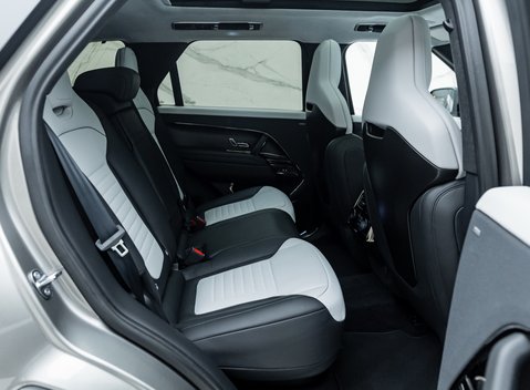 Land Rover Range Rover Sport P635 SV EDITION ONE 13