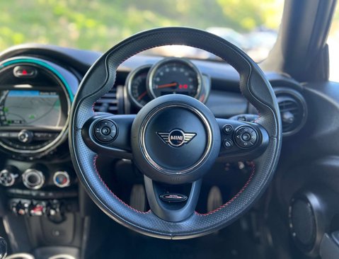 Mini Hatch 1.5 Cooper Sport 3dr 20